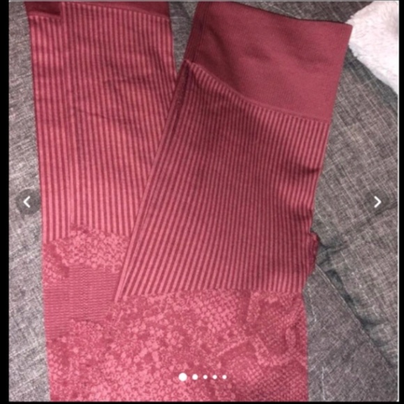 Varley Women's Quincy Tights - Windsor Wine Snake - XS - Picture 2 of 7